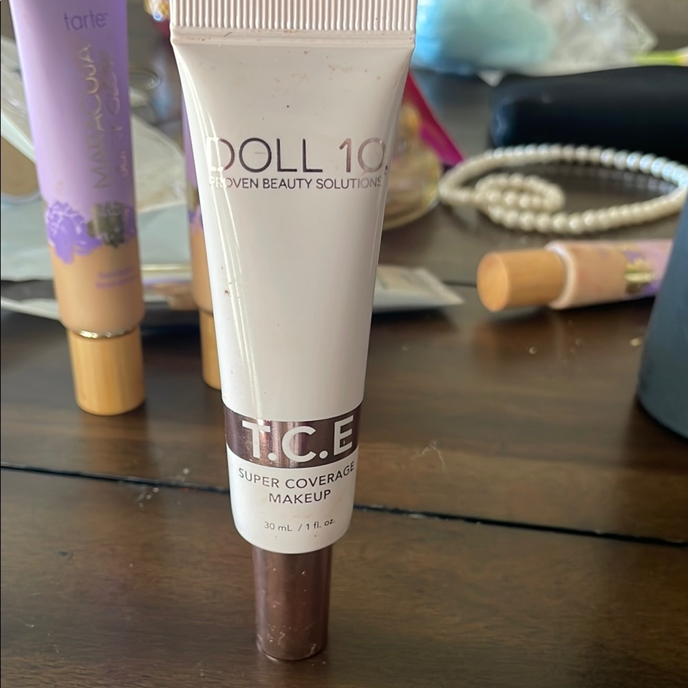 Dollcake T.C.E. Super Coverage Makeup - Light Beige